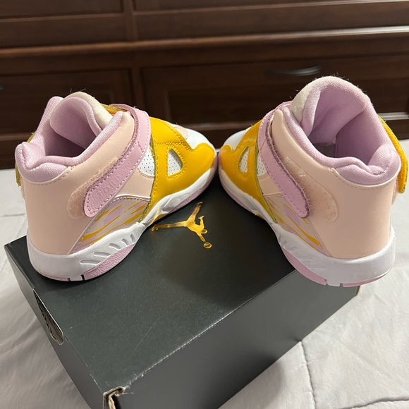 JORDAN 8 RETRO (TD)
ORANGE PEARL/LT ARCTIC PINK
PERLE ORANGE/RSE ARCTIQUE CL - Picture 5 of 8